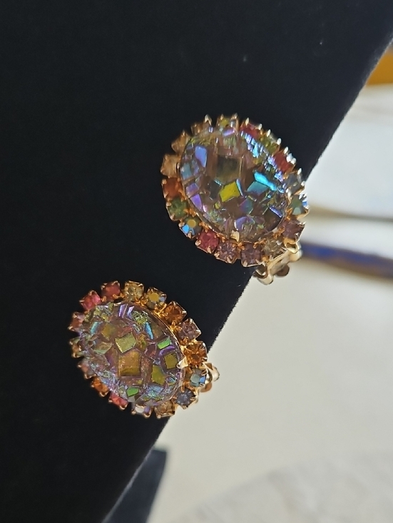 Juliana Jewelry - Juliana Ref. #1183 Clear geode with pastel rhinestone Gold Tone Clip-On Earrings